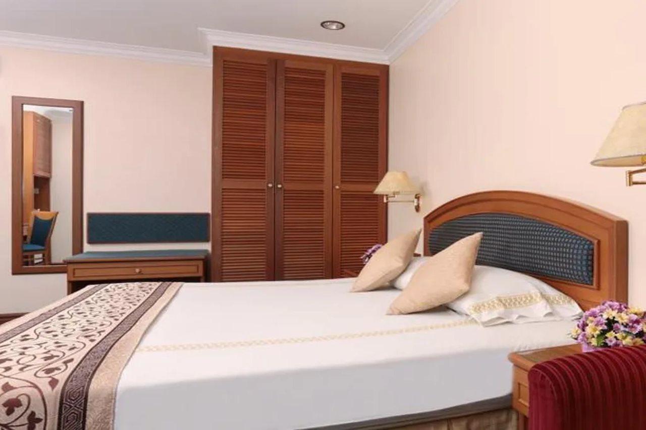 Hotel Santosa Маланг Екстер'єр фото
