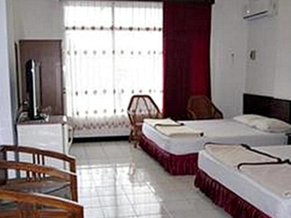 Hotel Santosa Маланг Екстер'єр фото